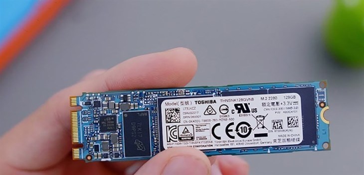 SSD M.2 SATA được sử dụng phổ biến trên những dòng máy có thiết kế mỏng nhẹ, thời trang