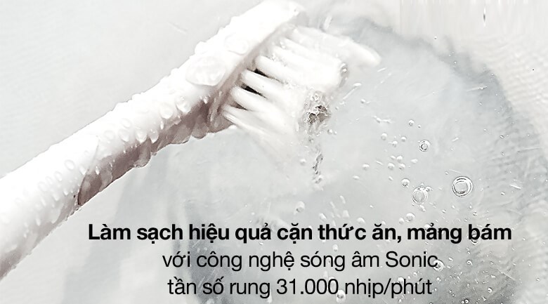 Bàn chải điện Halio Sonic Whitening Pro White làm sạch cặn thức ăn và mảng bám hiệu quả với công nghệ sóng âm Sonic