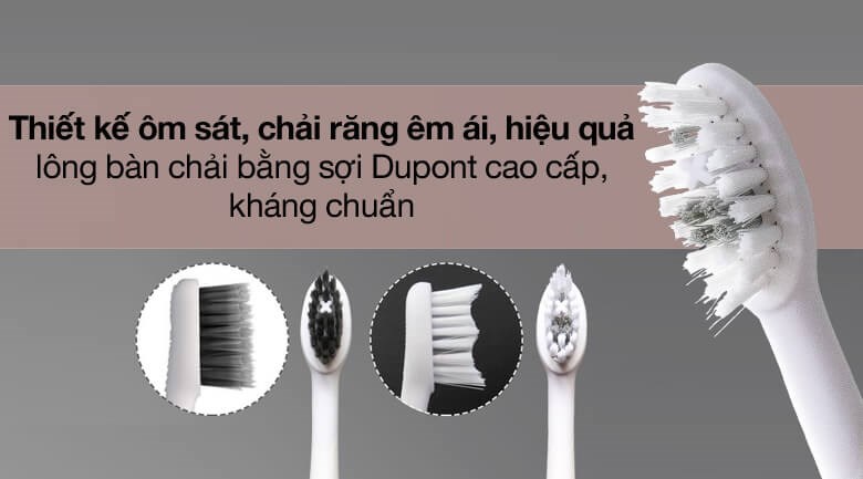 Đầu bàn chải có thiết kế sóng lượn ôm sát bề mặt răng