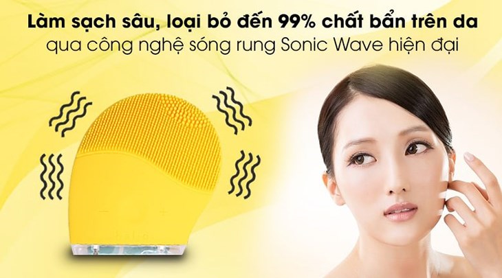 Máy rửa mặt và massage Halio Mustard với công nghệ sóng rung Sonic Wave cho tần số rung 7000 vòng/phút giúp làm sạch sâu bụi bẩn trên da