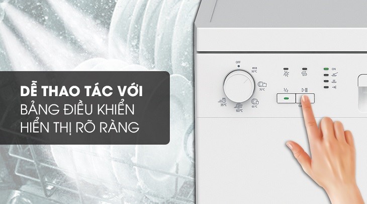 Máy rửa chén độc lập Beko DFN05311W được thiết kế bảng điều khiển hiển thị rõ ràng, dễ thao tác