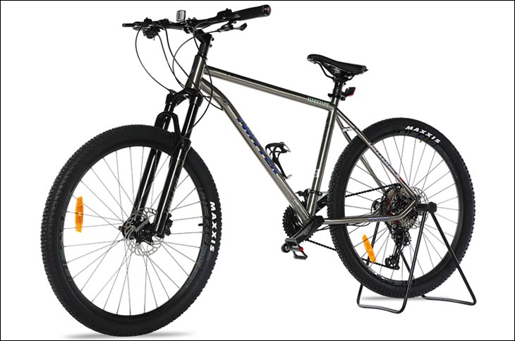 Xe đạp địa hình MTB Twitter Werner 27.5 inch Size L được bán với giá 74.490.000 đồng (cập nhật vào tháng 04/2023 và có thể thay đổi theo thời gian)