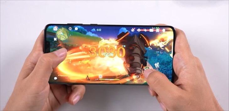 Vi xử lý Snapdragon 8+ Gen 1 4G cực khủng giúp máy cân tất những tựa game thịnh hành hiện tại