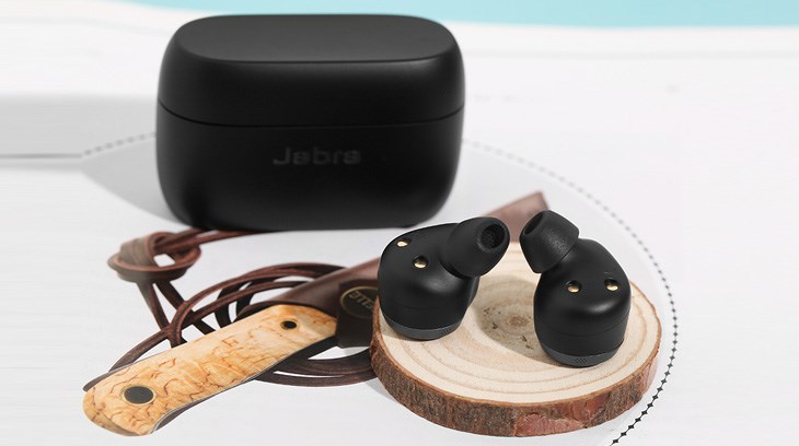 Tai nghe Bluetooth True Wireless Jabra Elite 85T Đen sở hữu vẻ ngoài nhỏ gọn, thiết kế sang trọng phù hợp với người dùng hiện đại