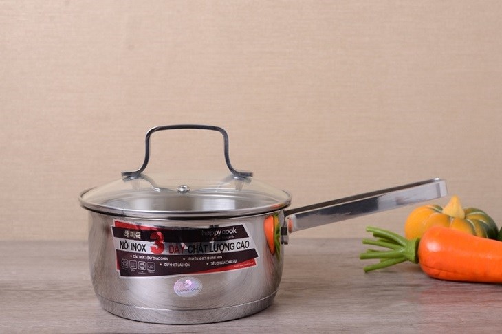 Quánh inox 3 đáy nắp kính 16 cm HappyCook Q16 MLGP thiết kế nhỏ gọn, phù hợp để sử dụng nấu cháo, súp cho trẻ