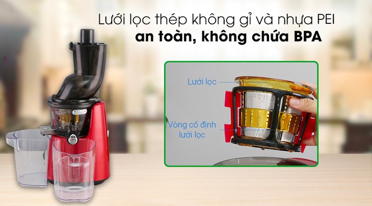 Máy ép chậm Kuvings C7000 đỏ trang bị lưới lọc chất liệu thép không gỉ và nhựa ULTEM bền chắc, chống ăn mòn, đồng thời làm tăng năng suất ép hiệu quả