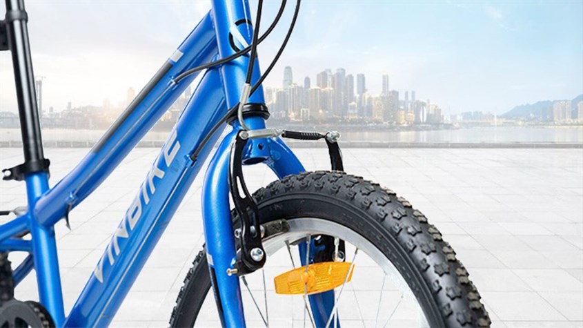 Xe đạp trẻ em Vinbike Youth Hola được trang bị bộ xử lý và tay thắng V-Brake có độ chính xác và an toàn cao