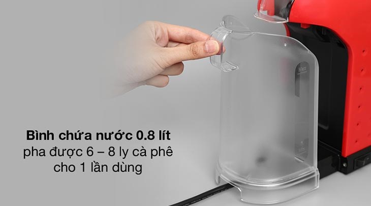 Máy pha cà phê Espresso Perfetto P.08 Đỏ có dung tích bình chứa 0.8 lít pha được 6 – 8 ly cà phê cho 1 lần dùng