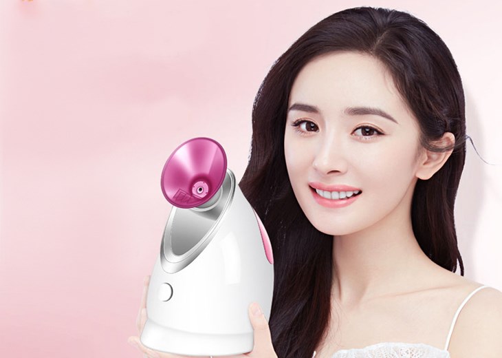 Máy xông hơi mặt nano nóng K.SKIN KD2331A được bán với giá 990.000 đồng (cập nhật tháng 05/2023 và có thể thay đổi theo thời gian)