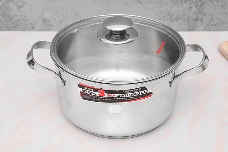 Nồi inox 3 đáy nắp kính 20 cm Happycook N20-NMG có dung tích 3 lít thích hợp nấu ăn cho gia đình 3 - 4 người