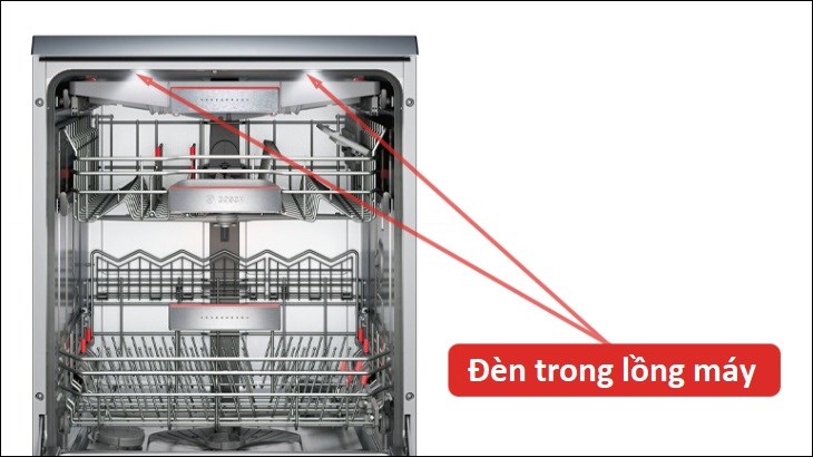 Đèn chiếu sáng trong lồng máy rửa chén Bosch Serie 8 giúp người dùng dễ dàng quan sát hoạt động bên trong của thiết bị