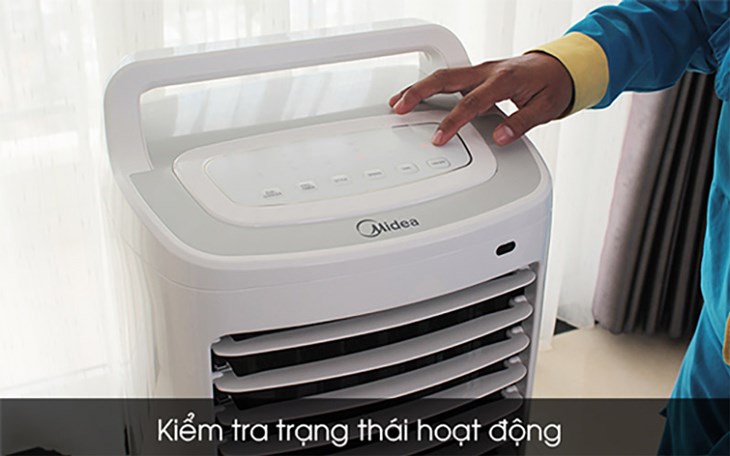 Kiểm tra tình trạng hoạt động của quạt điều hòa xem thiết bị có gặp vấn đề hay hư hỏng gì không