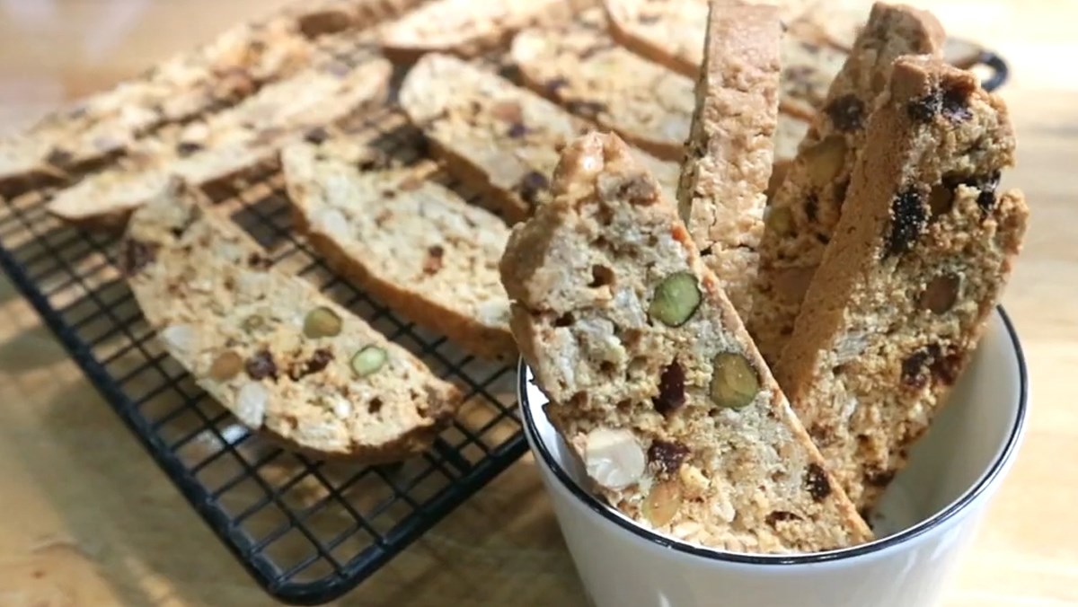 Bánh biscotti yến mạch