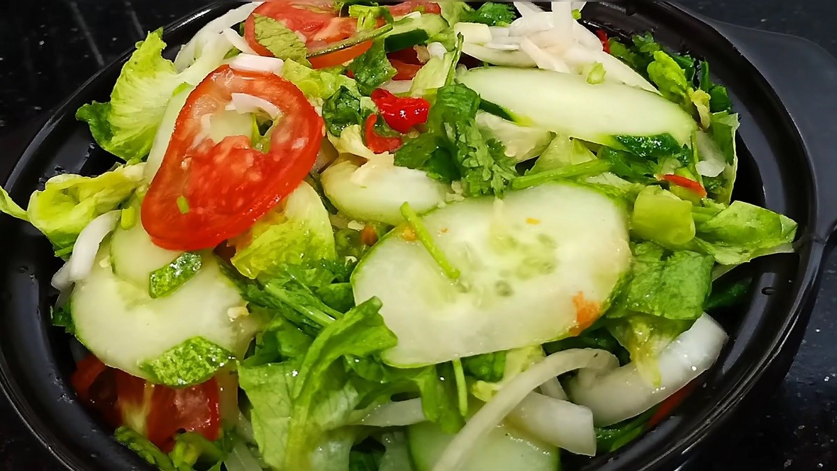 2 Cách làm xà lách (salad) trộn dầu giấm