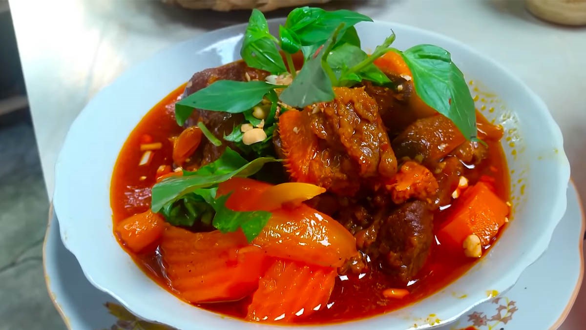 Lưỡi bò kho cà rốt