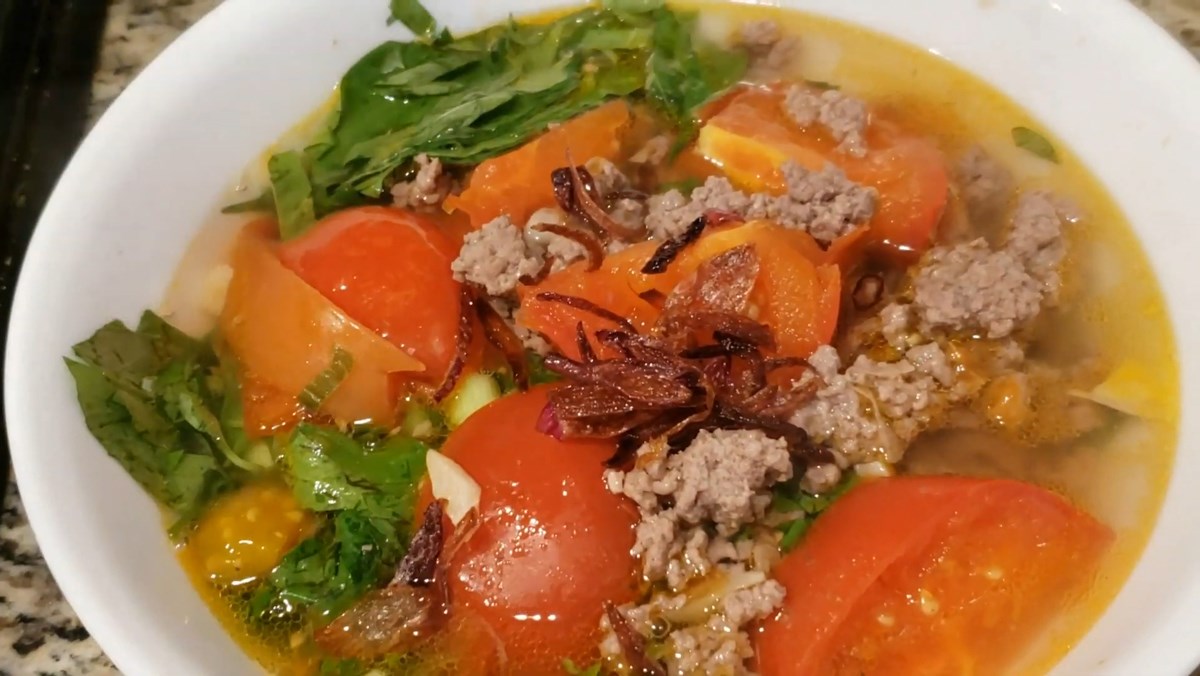 Bún thịt bò cà chua