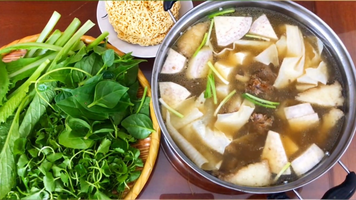 Lẩu bò khoai môn