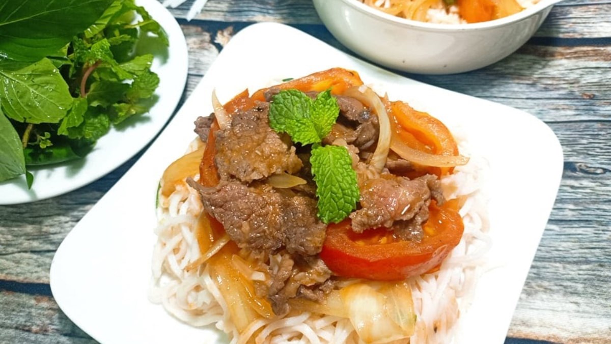 Phở xào thịt bò