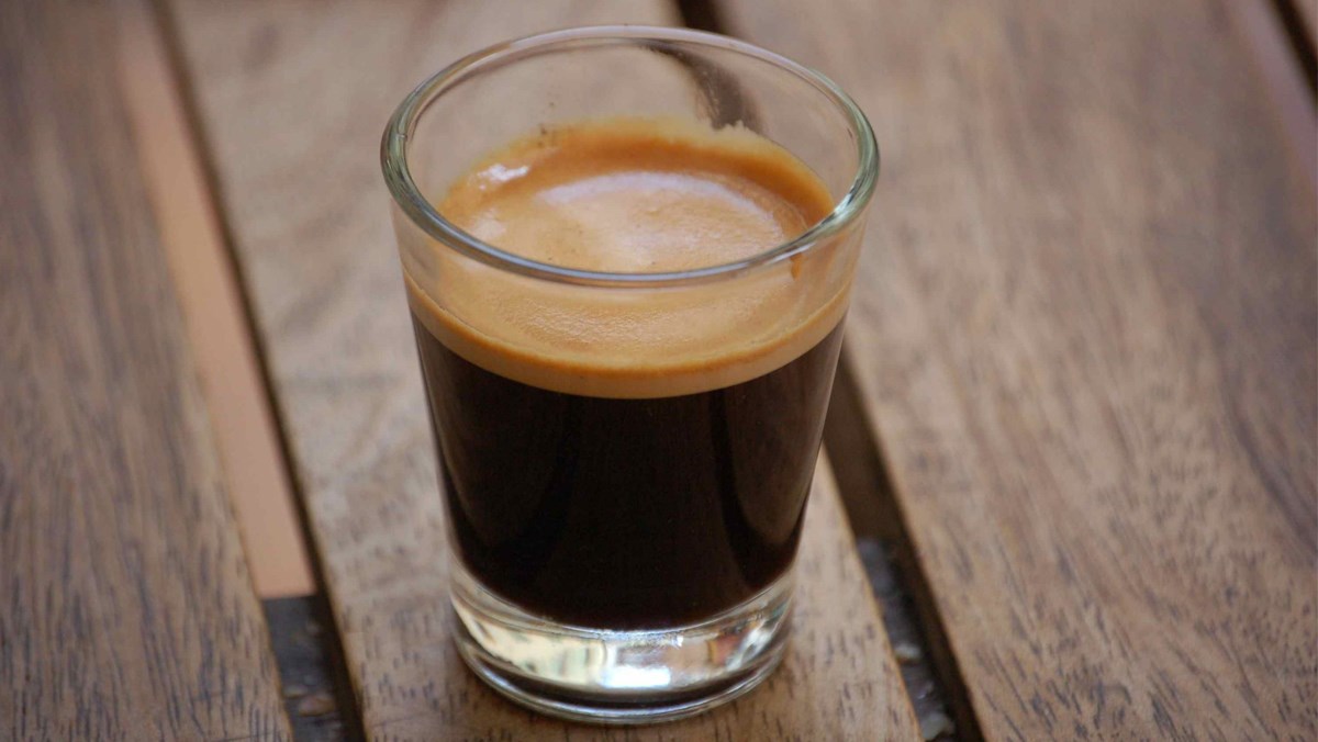 Espresso là gì? Cách pha, nguyên tắc pha, cách uống