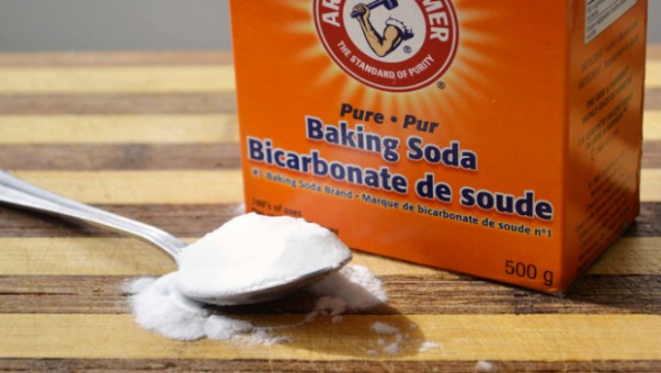 Dùng baking soda