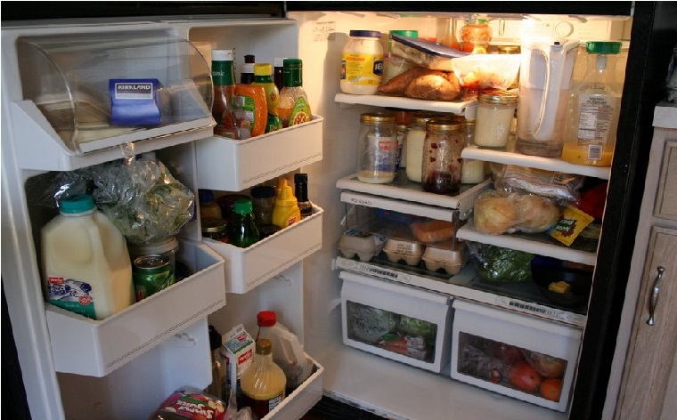 Lượng thức ăn bảo quản trong tủ lạnh quá tải làm tủ lạnh không lạnh