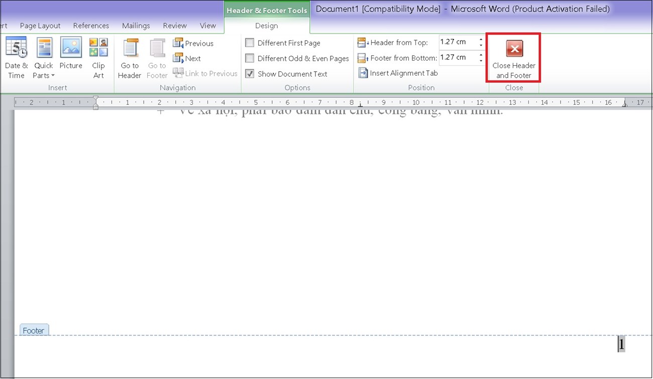 Bạn chọn Close Header and Footer để thoát ra khỏi chức năng đánh dấu trang