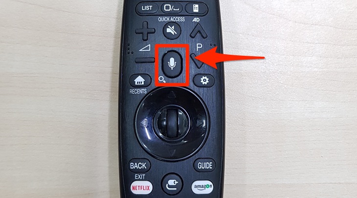 Nhấn vào nút thu âm trên remote