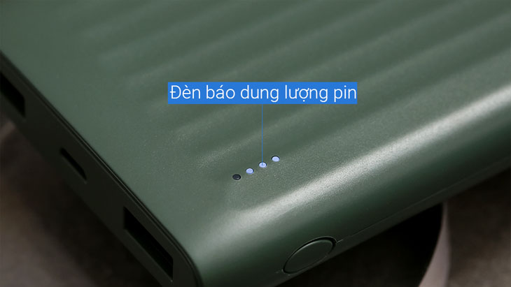 Không nên sạc pin dự phòng quá lâu