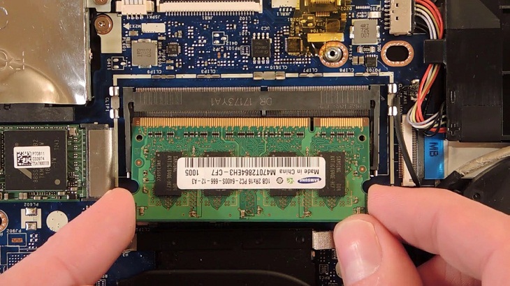 RAM động đồng bộ tốc độ dữ liệu kép (DDR SDRAM, DDR2, DDR3, DDR4)
