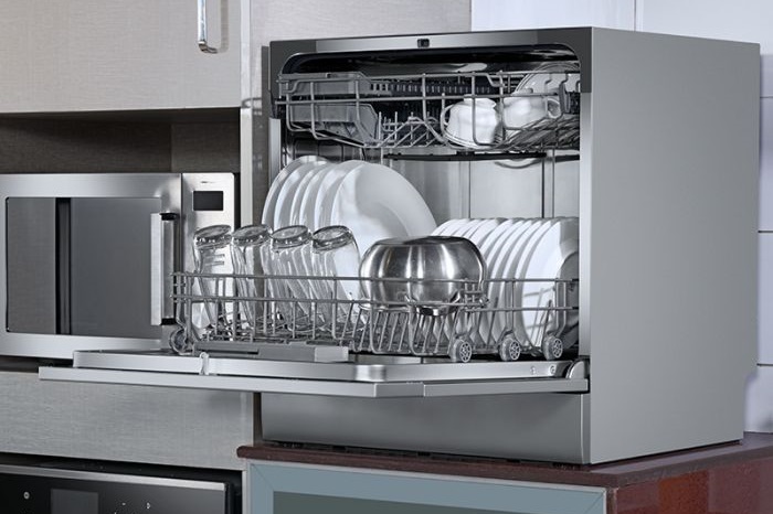 máy rửa chén Beko tiện lợi với  7 - 12 tiện ích đi kèm 