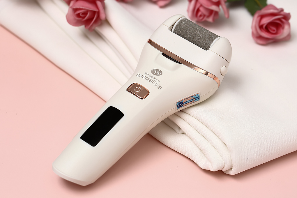 Máy mài gót chân Rio Beauty tích hợp Cáp sạc USB và màn hình hiển thị mức pin của thiết bị