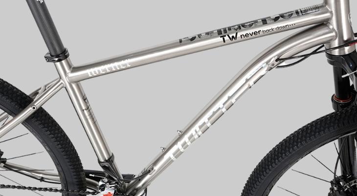 Xe đạp địa hình MTB Twitter Werner 27.5 inch Size L sở hữu khung sườn làm từ Titanium chắc chắn, bền bỉ, chịu tải trọng lên đến 150kg