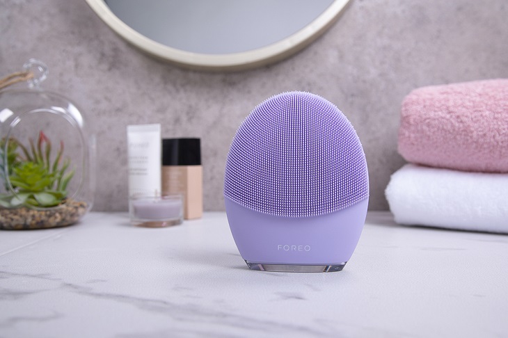 Máy rửa mặt Foreo là thương hiệu cao cấp được tích hợp công nghệ T - Sonic