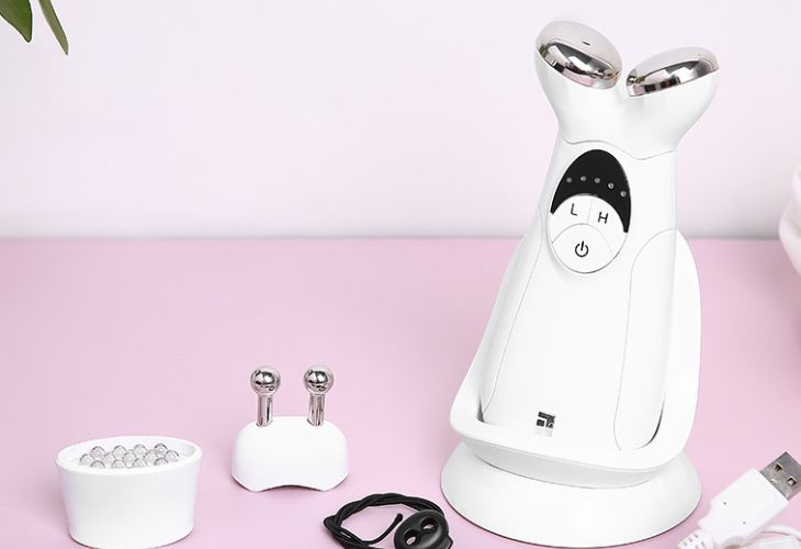 Máy massage mặt và mắt nâng cơ, cải thiện sắc tố da Lifetrons EP-400 sử dụng công nghệ ánh sáng photon đỏ, microcurrent hiện đại giúp trị liệu và hấp thụ dưỡng chất da tốt hơn