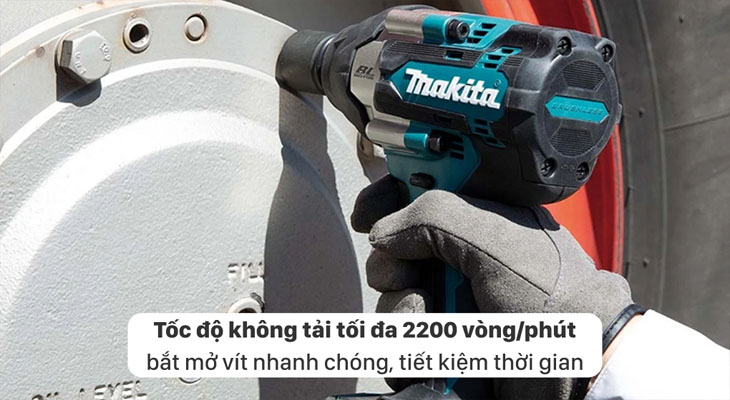 Máy siết bu lông pin Makita DTW700Z 18V cho tốc độ tối đa 2200 vòng/phút.