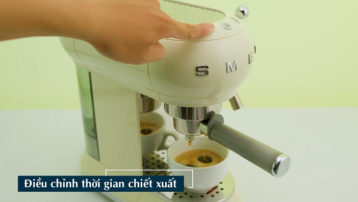 Nhấn giữ nút để điều chỉnh thời gian chiết xuất cà phê