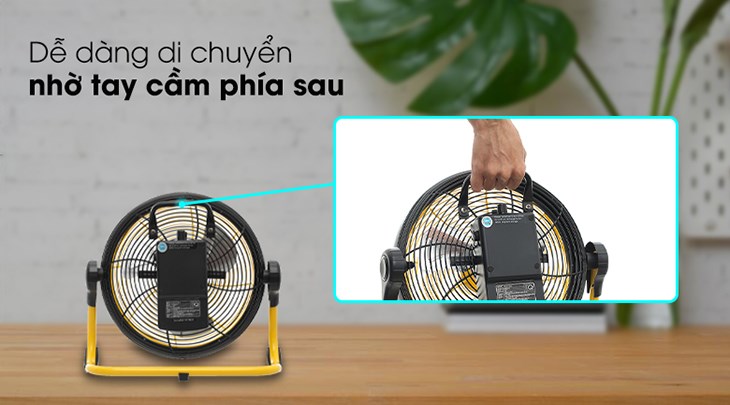 Quạt sạc điện AC 3 cánh ARF01D113 10W được trang bị phần chân đế bọc cao su giúp hạn chế bị ngã khi sử dụng