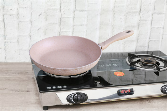 Chảo nhôm chống dính đáy từ 28 cm Happycook Charm CHP-28